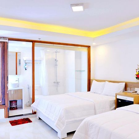 New Century Hotel Nha Trang Extérieur photo