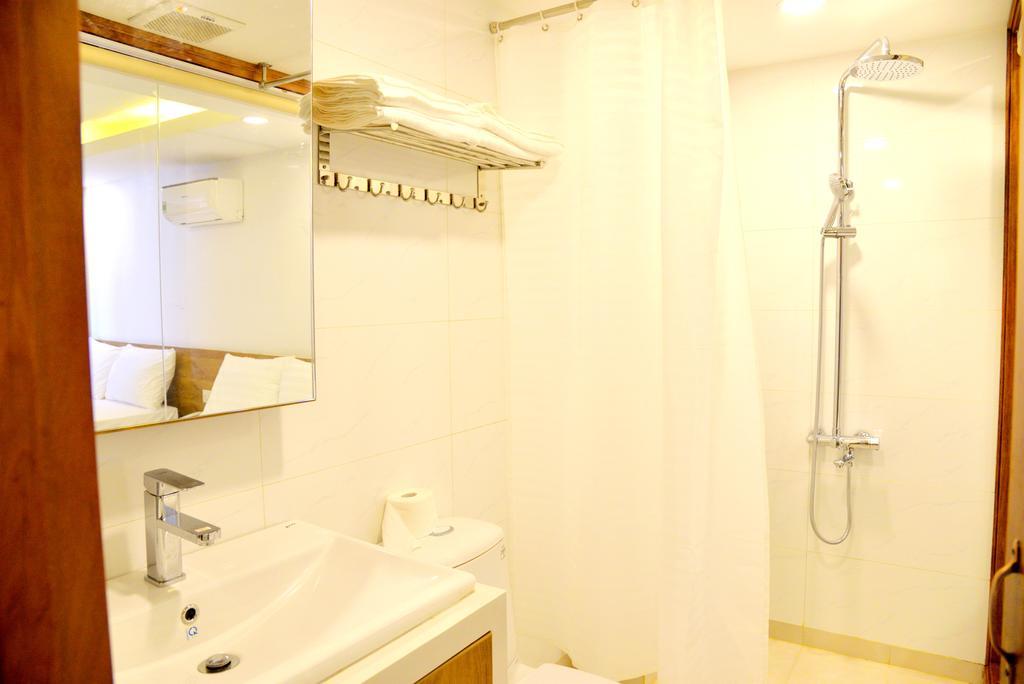 New Century Hotel Nha Trang Extérieur photo